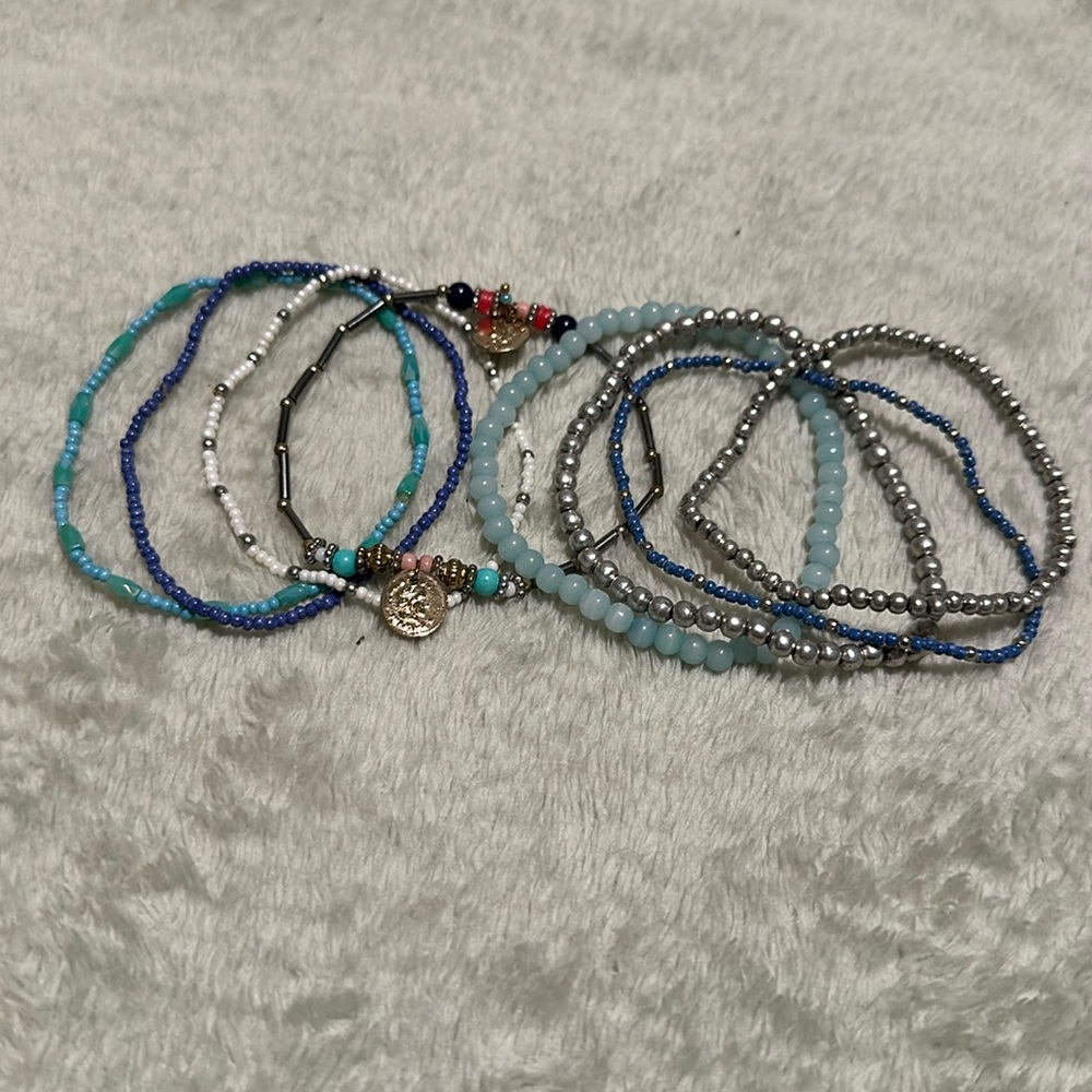 Set of eight bracelets